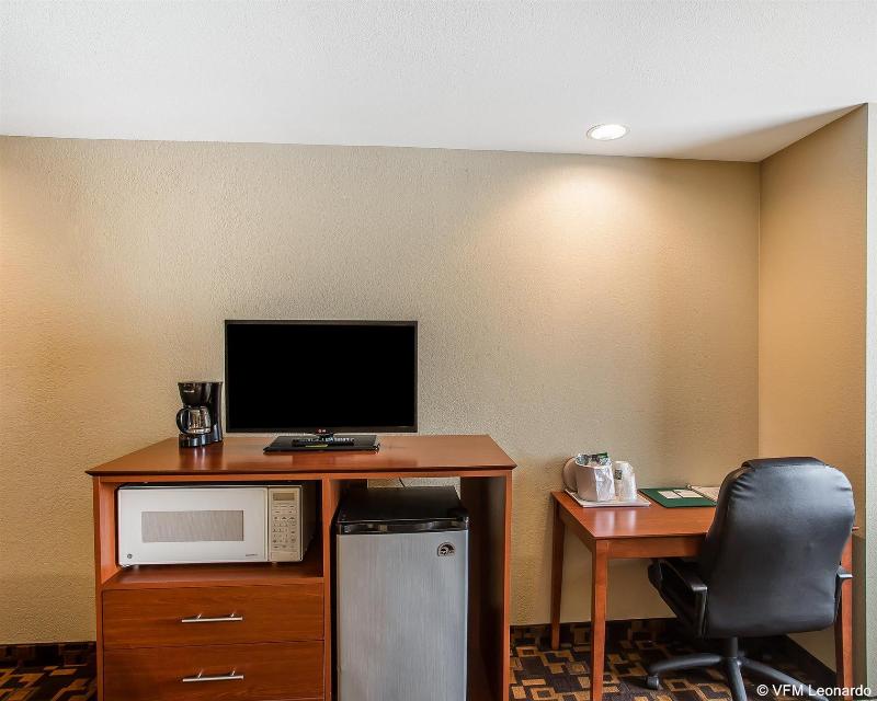 Quality Inn & Suites Mt. Juliet - photo 9