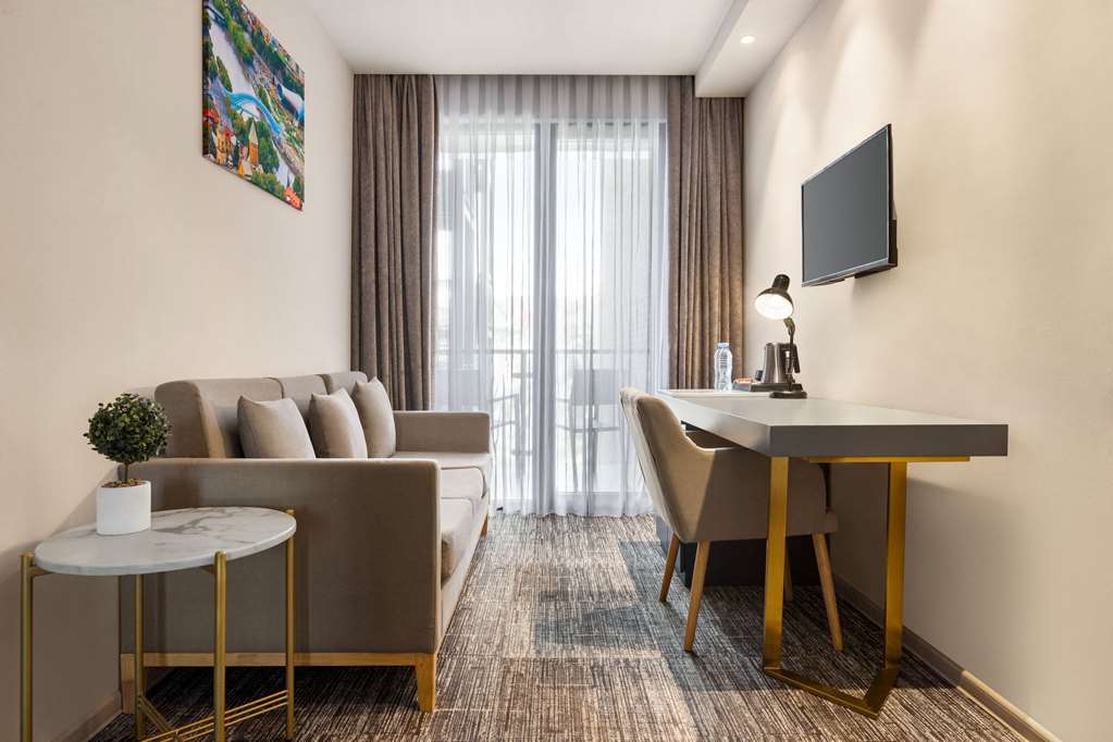 Guest room