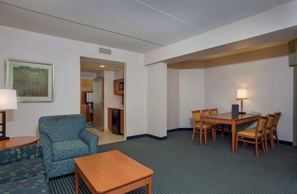 Embassy Suites by Hilton Lexington UK Coldstream - photo 26
