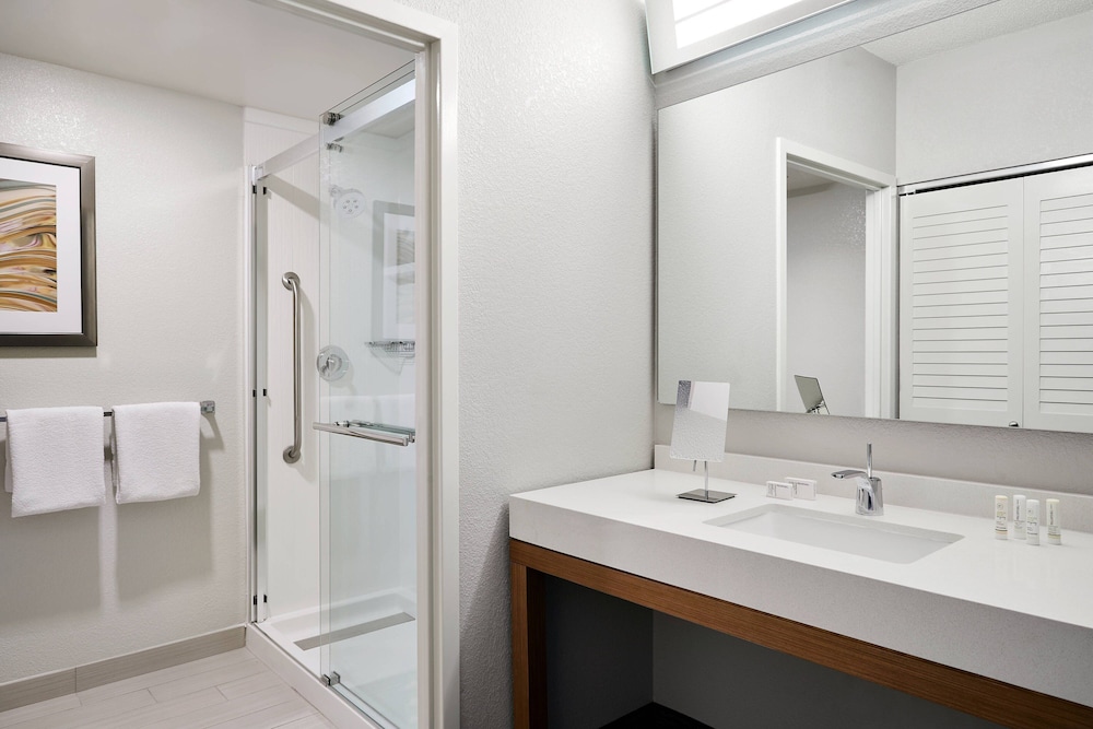 Courtyard by Marriott Milwaukee Downtown - photo 19