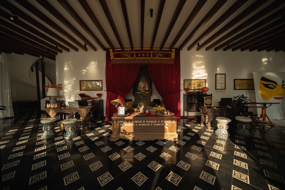 aNhill Boutique — Hue — photo 3
