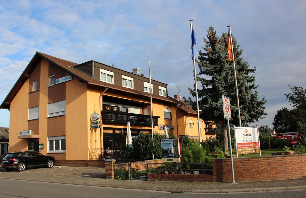 Legend Hotel - carbon neutral hotel in Gernsheim
