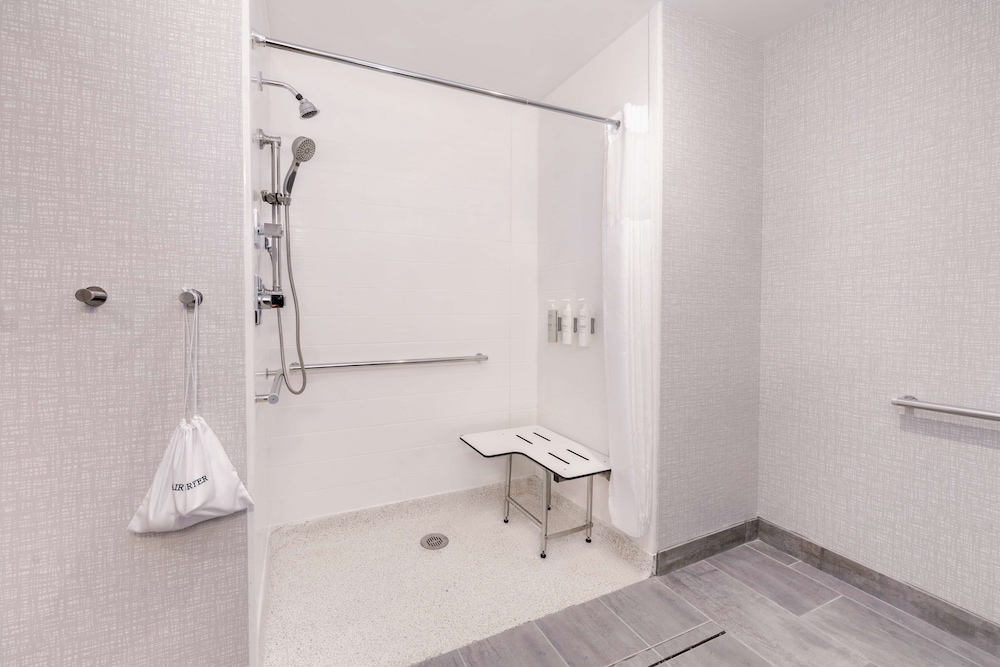 Hampton Inn by Hilton Needles - photo 16