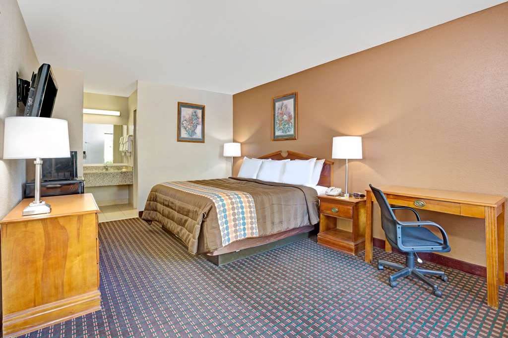 Days Inn by Wyndham Hernando - photo 6