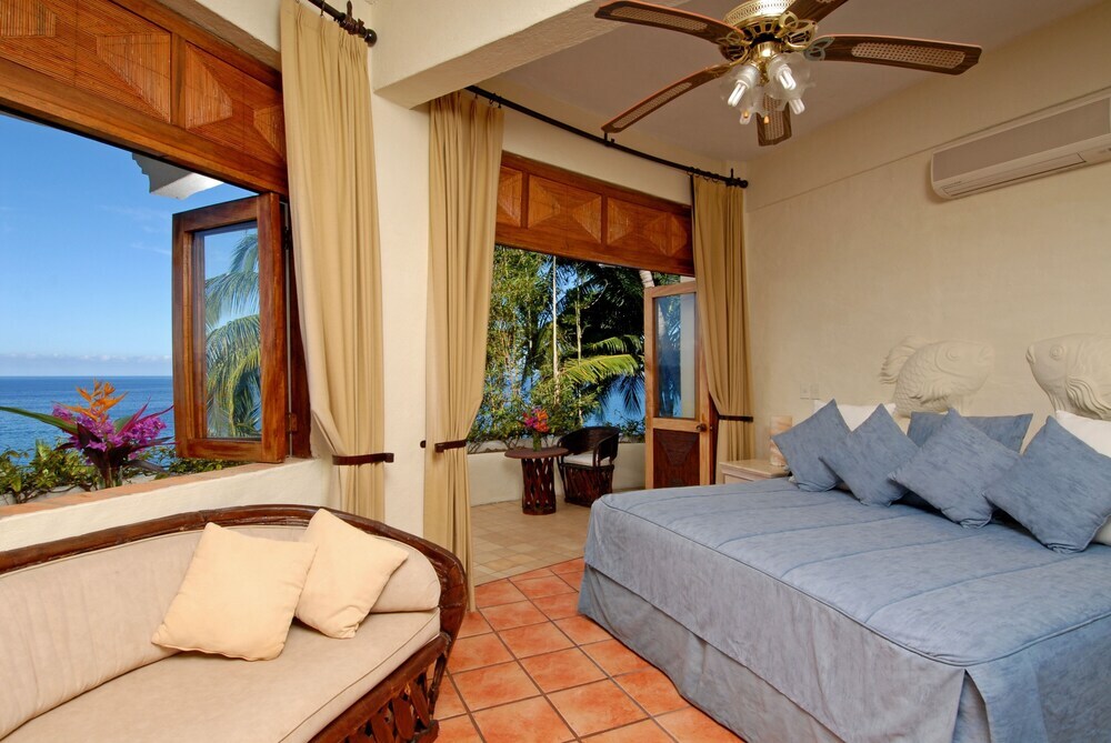 Casa de Las Palapas — 4-Star Luxury Hotel in Puerto Vallarta, Mexico