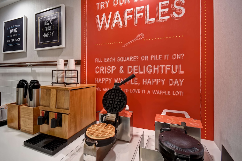Hampton Inn Ny Jfk - photo 34