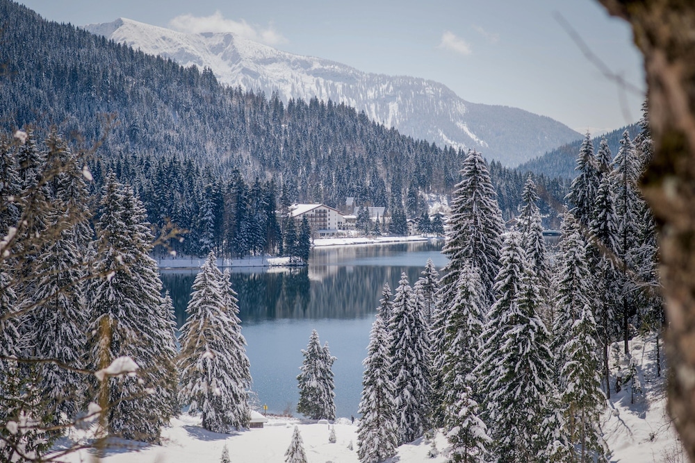 Arabella Alpenhotel am Spitzingsee a Tribute Portfolio Hotel - carbon neutral hotel in Schliersee