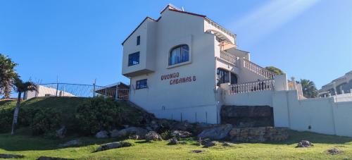 Uvongo Cabanas Manaba Beach — 4-Star Luxury Hotel in Margate, South Africa