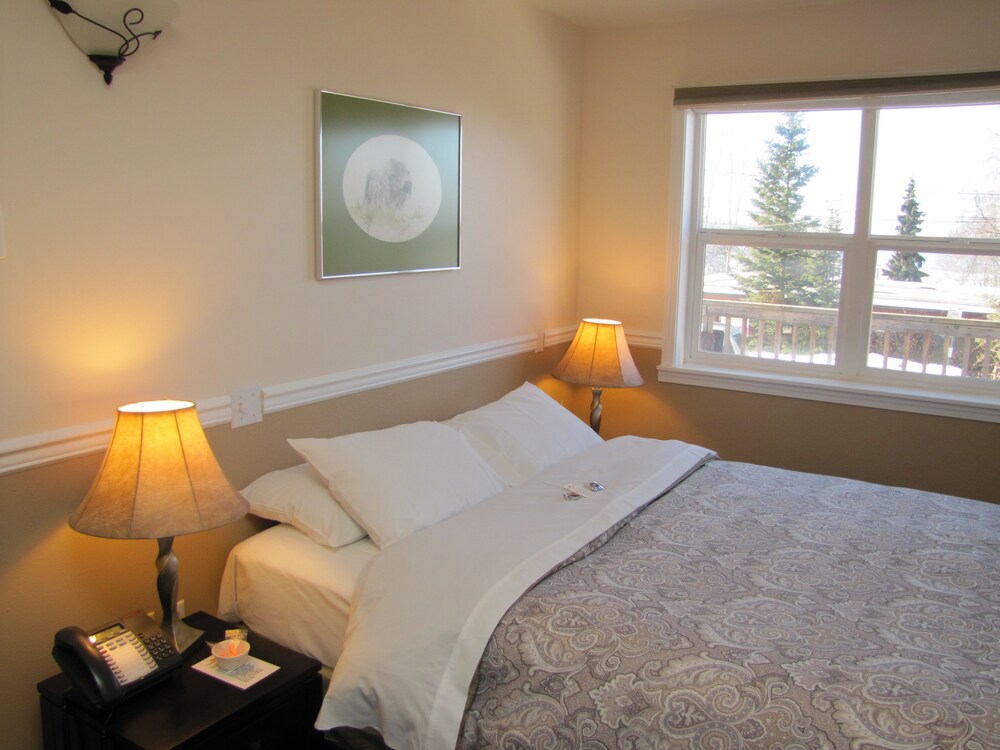 Copper Whale Inn - photo 6
