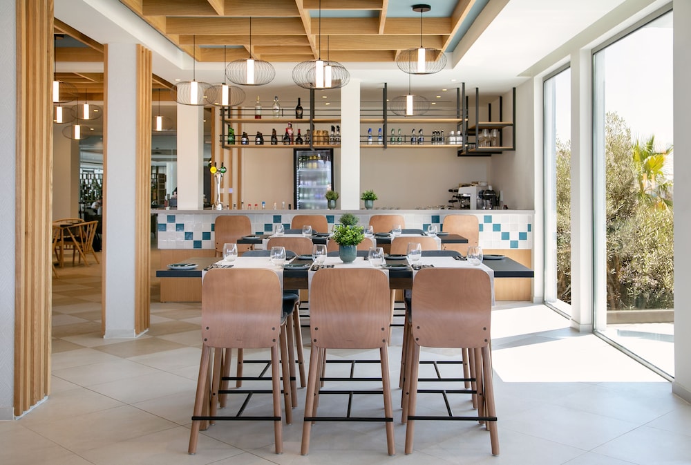 מזון ומשקאות