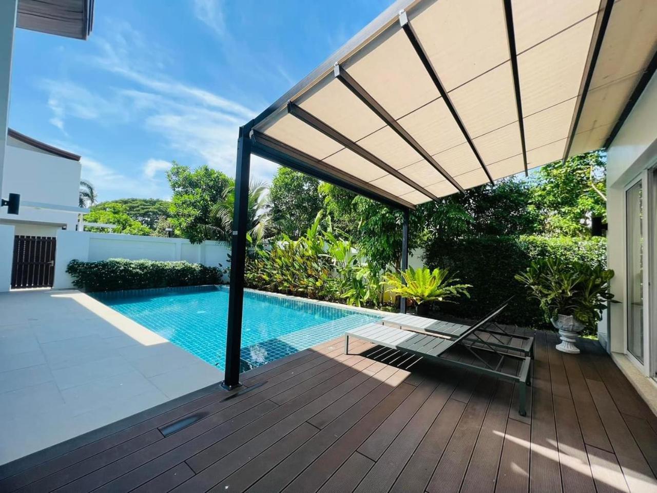 Lively Holiday Home — 4-Star Luxury Hotel in Pran Buri, Thailand