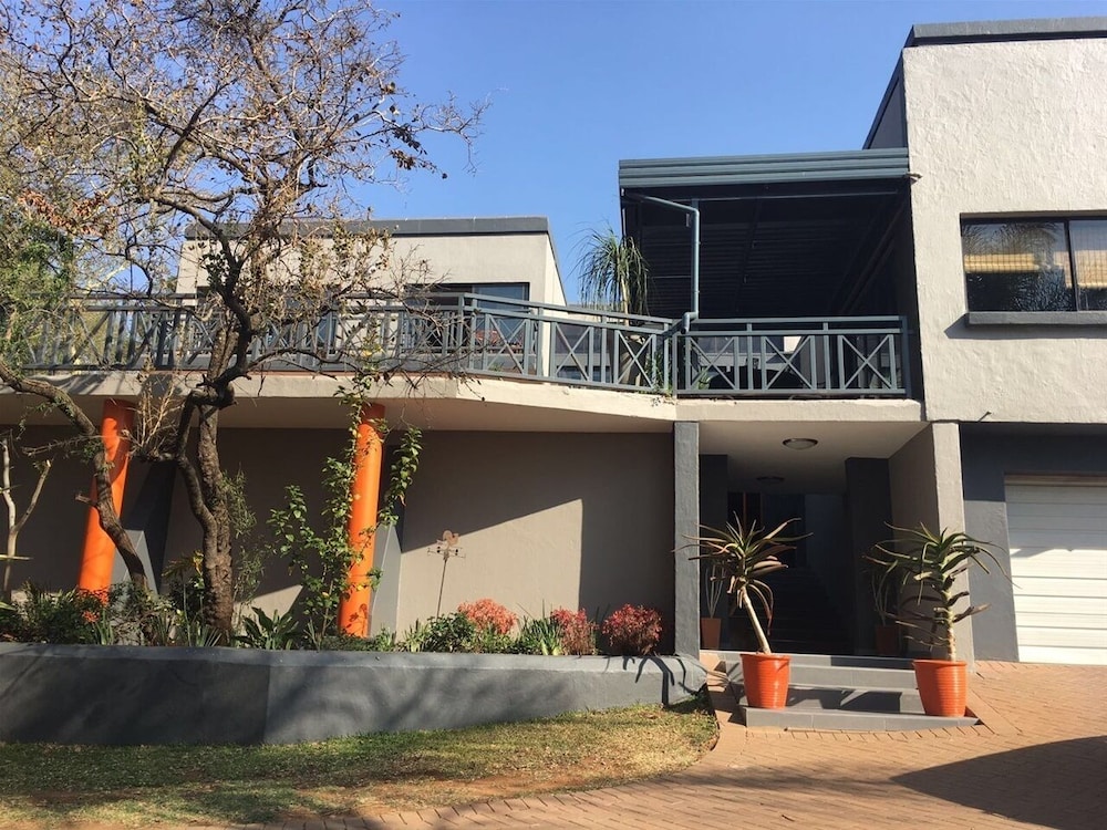 Koru Guesthouse — 4-Star Luxury Hotel in Wapadrand, South Africa