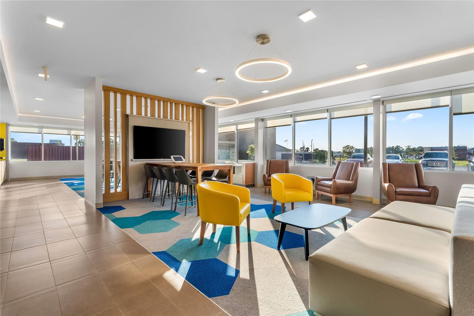 Microtel Inn and Suites by Wyndham Prattville Montgomery - photo 8