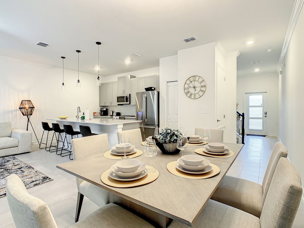 Sophisticated Living at Storey Lake - photo 30