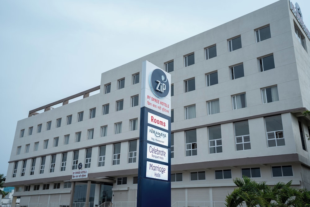 ZiP By Spree Hotels Pandharpur in Pandharpur, India