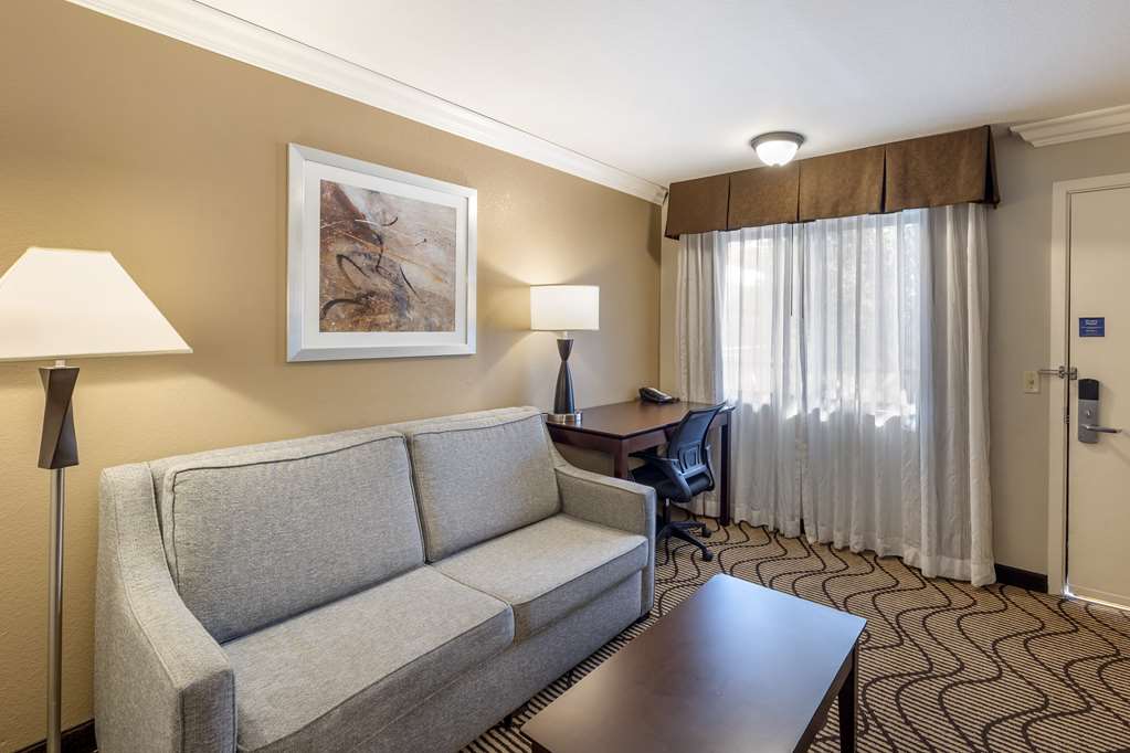Best Western Plus Orchid Hotel & Suites - photo 74
