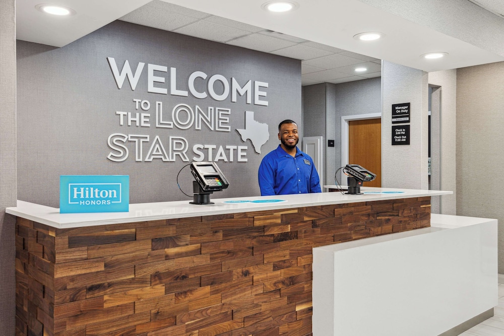 Hampton Inn Houston Brookhollow - photo 2