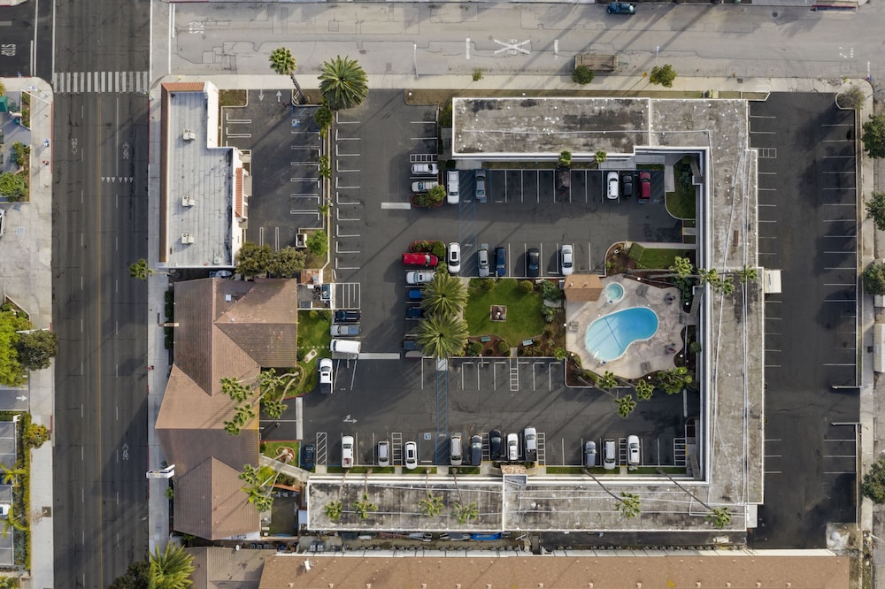 Vagabond Inn Ventura - photo 9