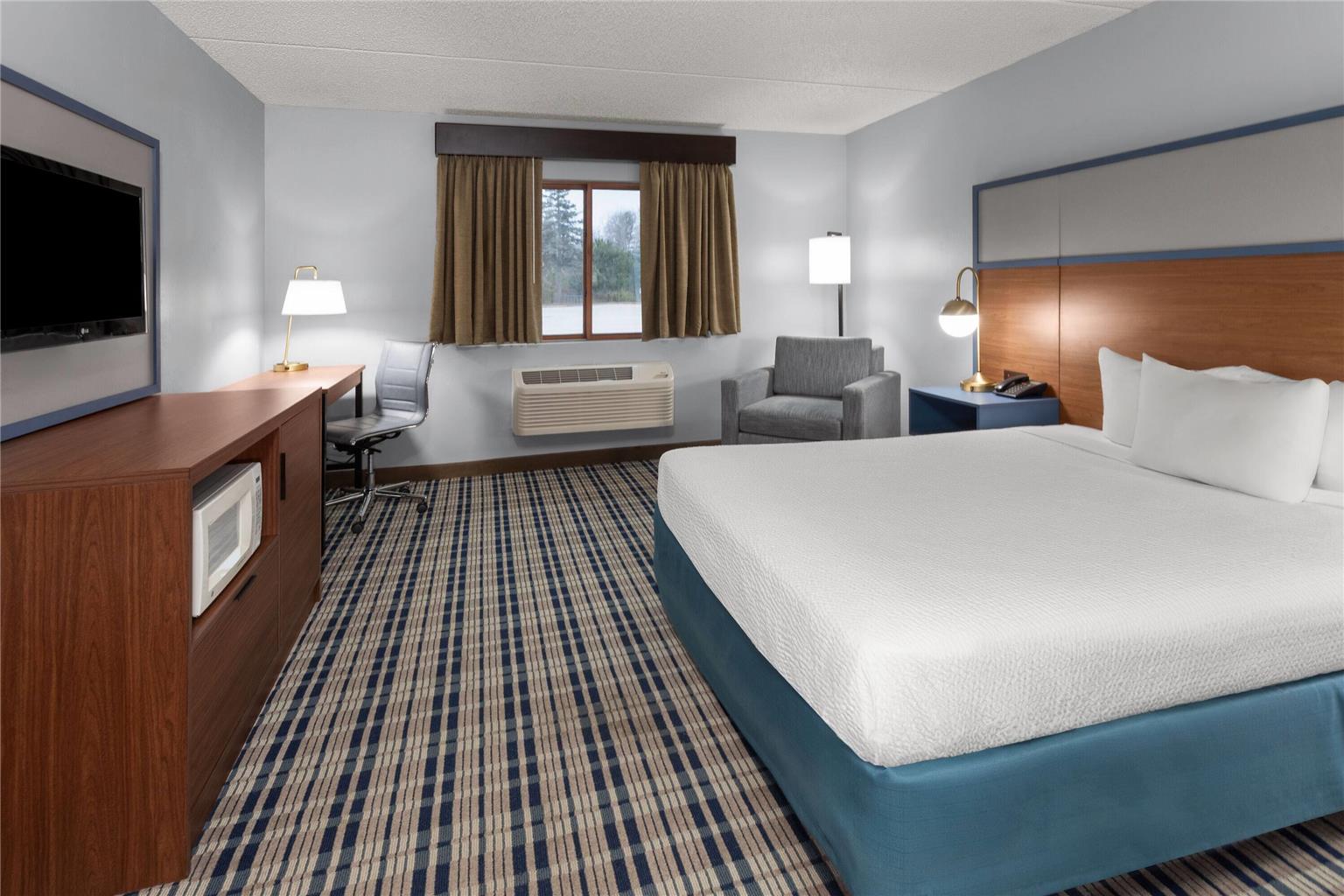 AmericInn by Wyndham Green Bay West - photo 12
