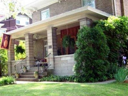 Brass Pineapple Inn in Charleston, United States