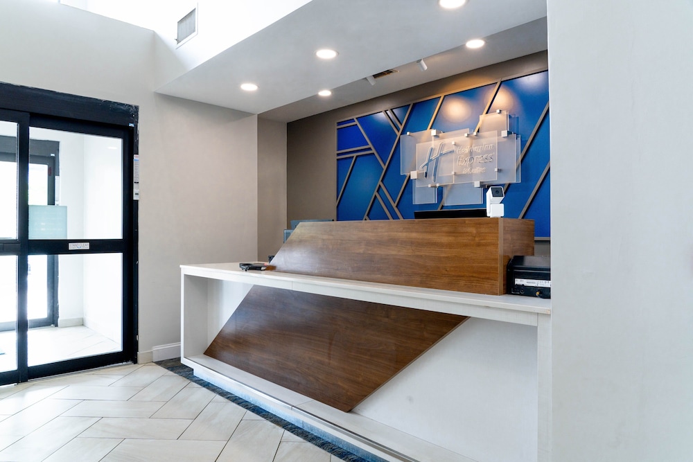 Holiday Inn Express & Suites Hiawassee by IHG - photo 32