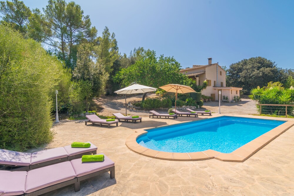 ES Riquers - carbon neutral hotel in Porreres