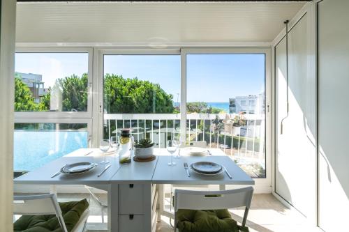 RAcsidence mAcditerranAce Beachfront Sun and Seaview Pool Private Parking — Cagnes-Sur-Mer — photo 3