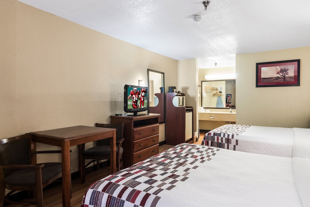 Red Roof Inn Conroe North Willis - photo 8