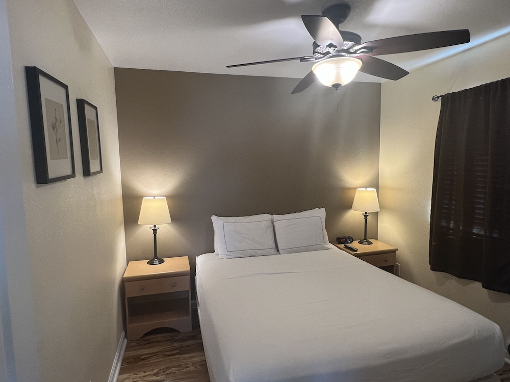 Clear Lake Cottages & Marina - photo 21