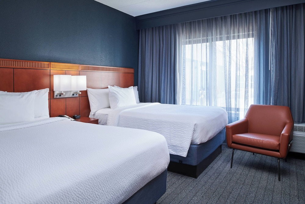 Courtyard by Marriott Chicago Highland Park Northbrook - photo 6
