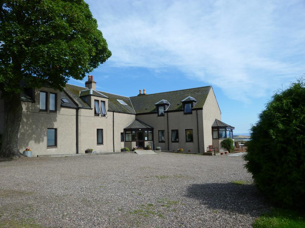 Monturpie Guest House — 4-Star Luxury Hotel in Leven, United Kingdom