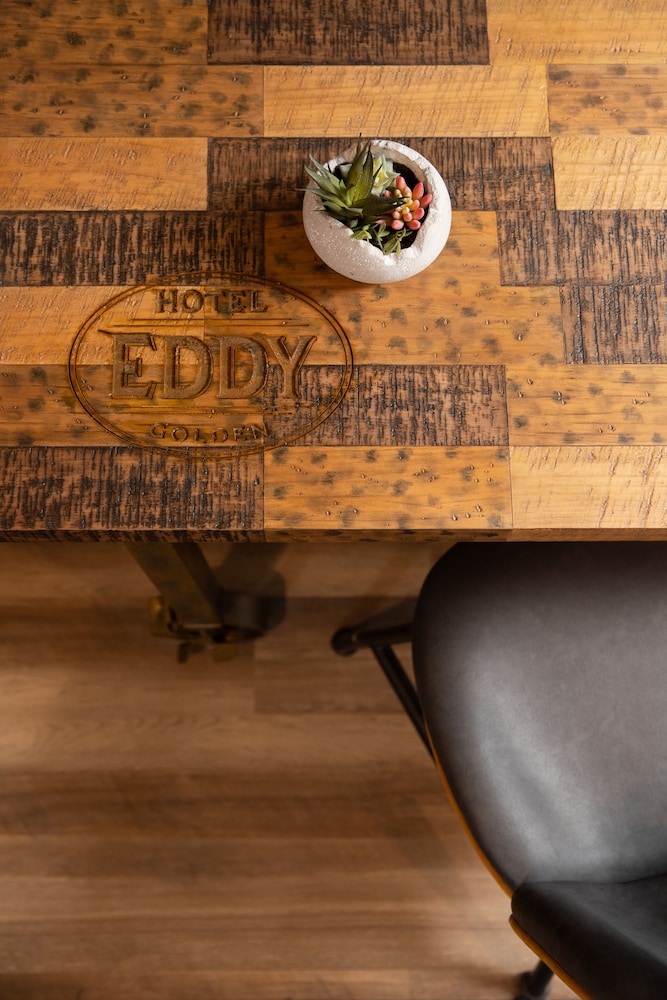 The Eddy Taproom & Hotel - photo 6