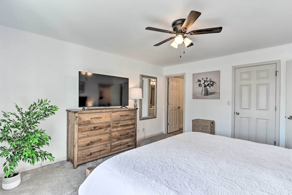 Parkview Bay Condo: Resort Pools & Lake View - photo 8