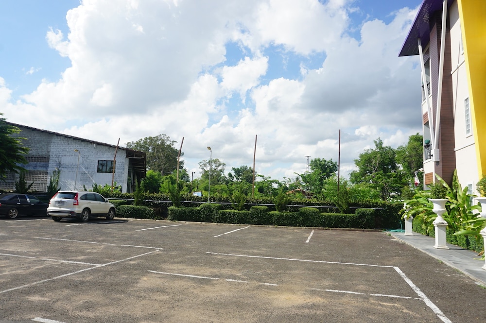 The Triple V Hotel in Roi Et, Thailand