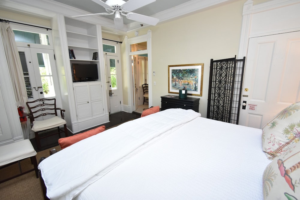 Simonton Court Historic Inn & Cottages - photo 109