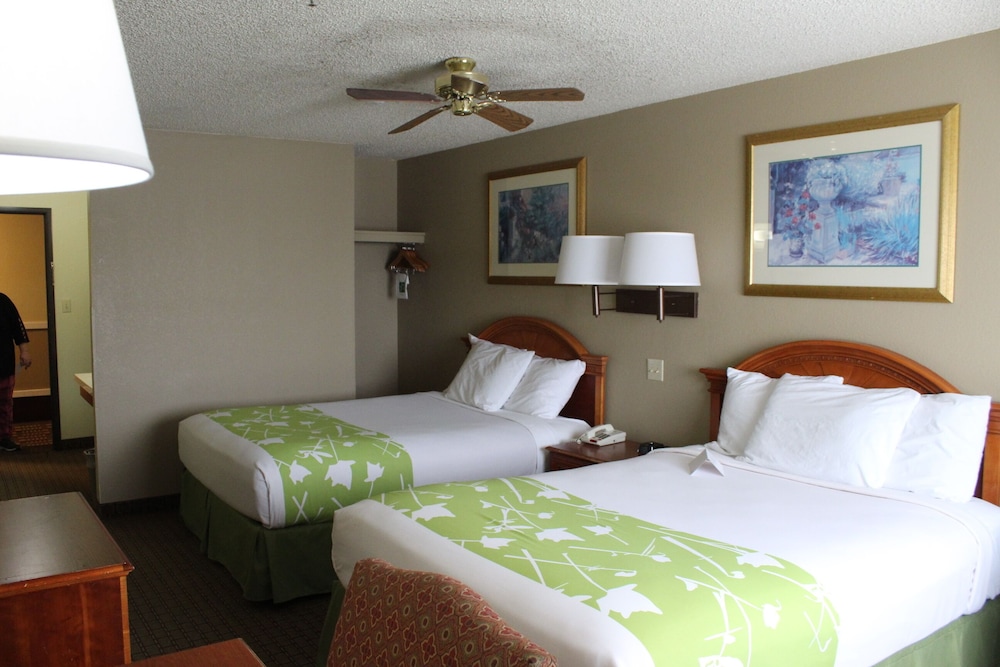 Cheyenne Guest Inn - photo 7