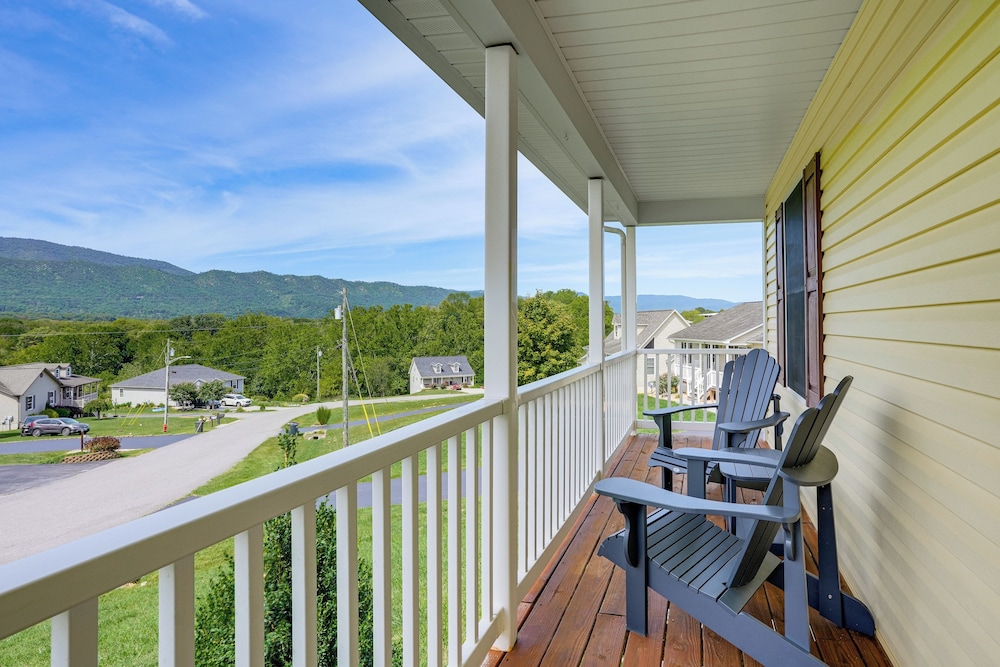 Charming Shenandoah Retreat w Deck & Grill — hotel in Shenandoah