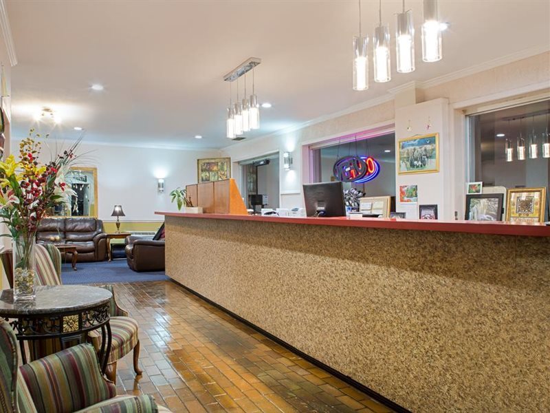 Days Inn by Wyndham Tallahassee Government Center - photo 5