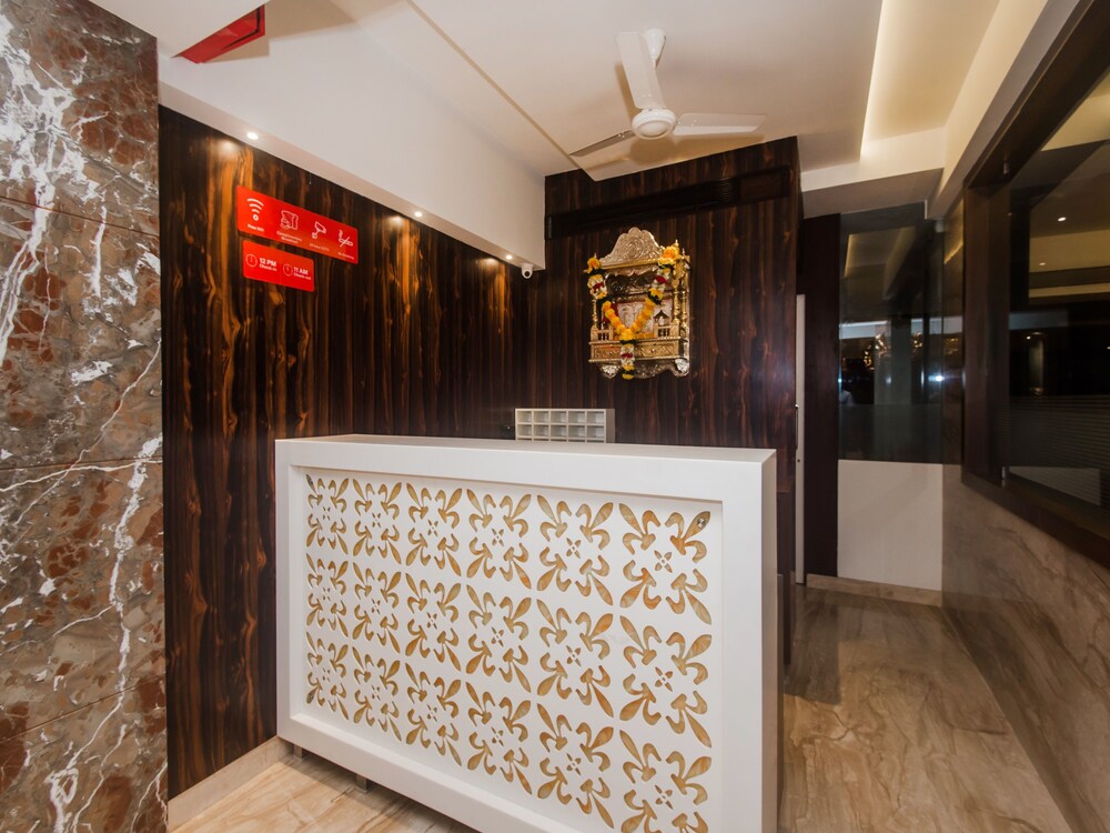 Oyo 16718 Hotel Aditya Residency — Palghar