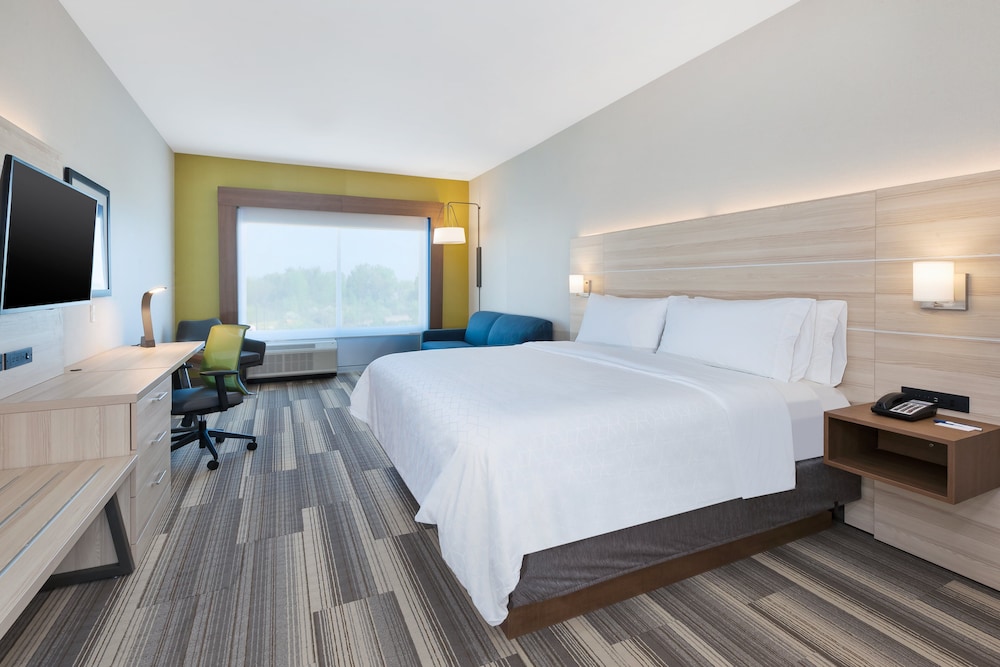 Holiday Inn Express & Suites Grand Rapids Airport South by IHG - photo 9