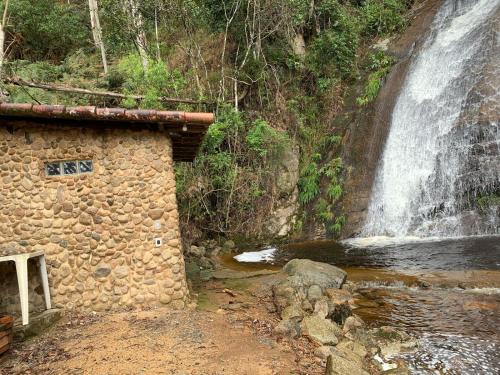 Loft 1 Sitio Cachoeiras do Caledônia in Nova Friburgo, Brasil