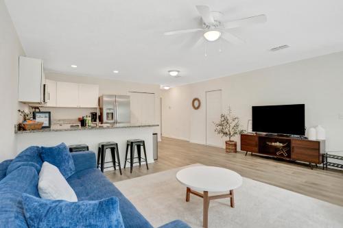 Town nearby beach grill garage pets — 4-Star Luxury Hotel in Saint Augustine, United States