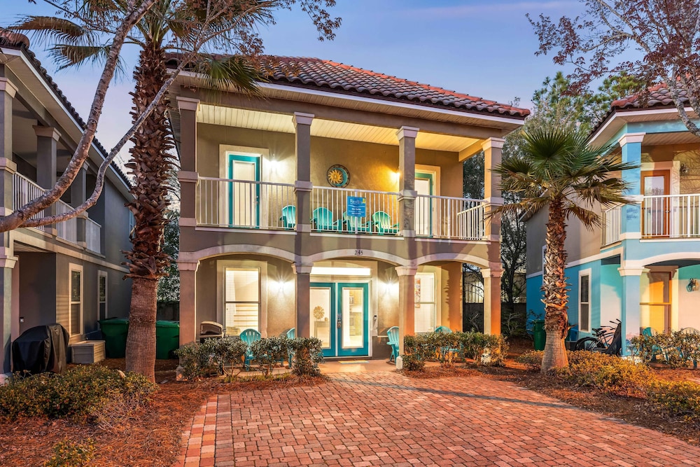 Sea Sprite - carbon neutral hotel in Destin