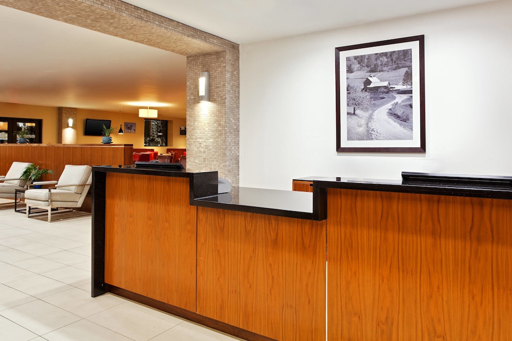 Four Points by Sheraton College Station