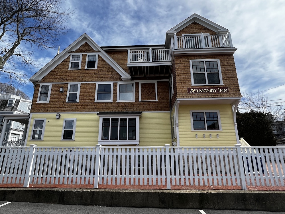 Almondy Inn - photo 159