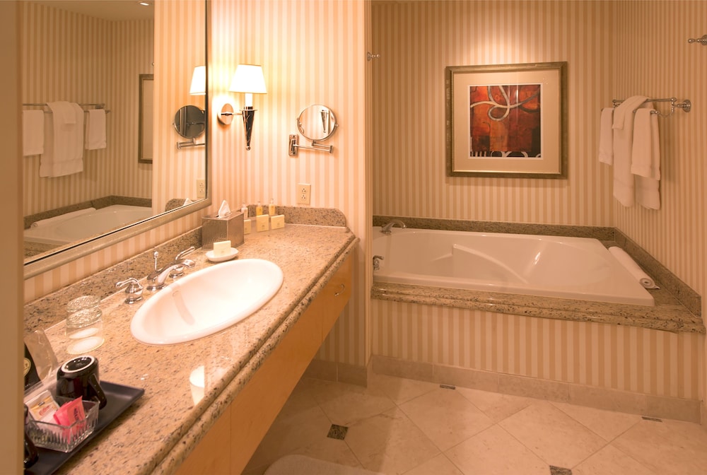 Bally s Shreveport Casino and Hotel - photo 18