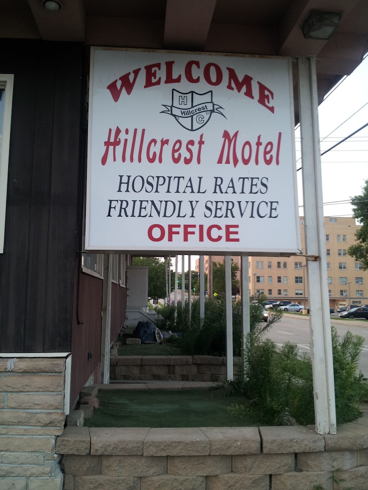 Hillcrest Motel - photo 15