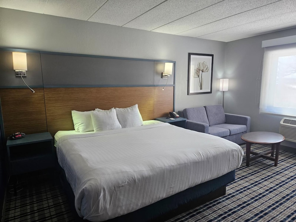AmericInn by Wyndham Albert Lea - photo 11