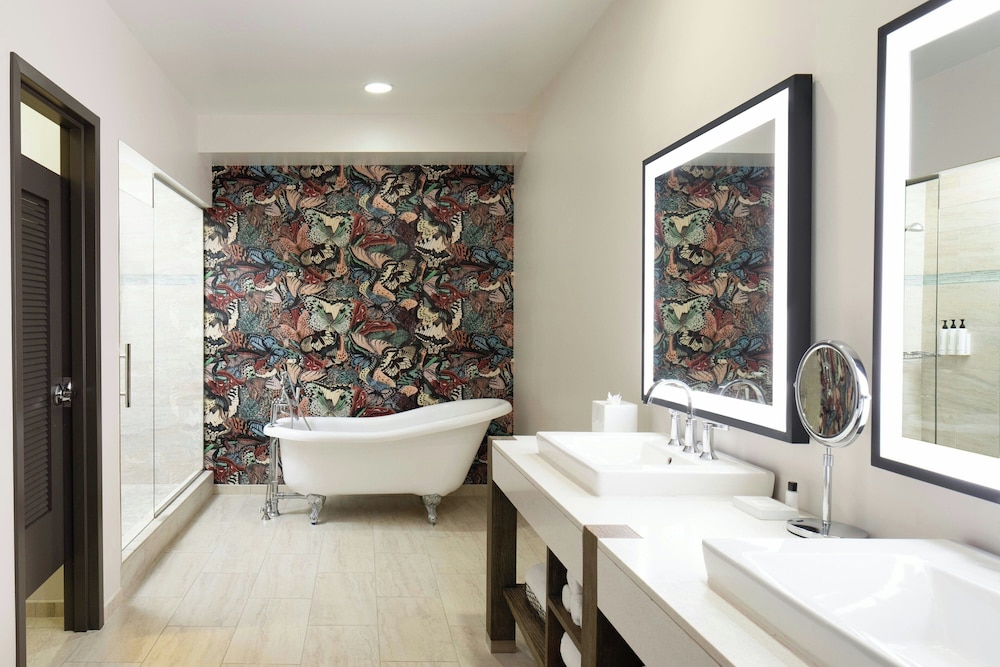 Hotel Tonnelle New Orleans A Tribute Portfolio Hotel By Marriott - photo 25