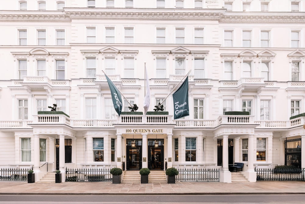 100 Queen’s Gate Hotel London Kensington Curio Collection by Hilton in London, United Kingdom